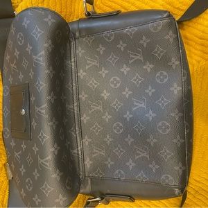 Mens Authentic Leather Louis Vuitton Napsak bag…like new only worn once.